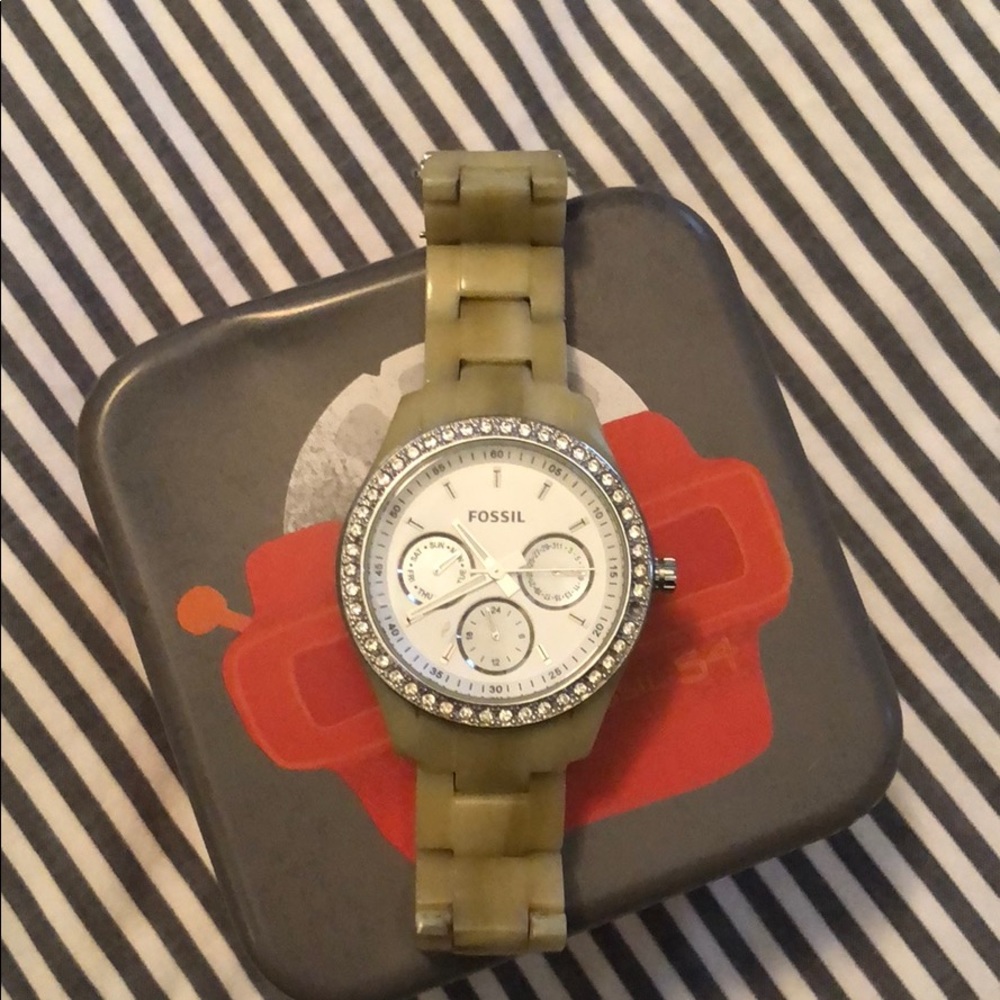 Fossil watch, bone-colored band